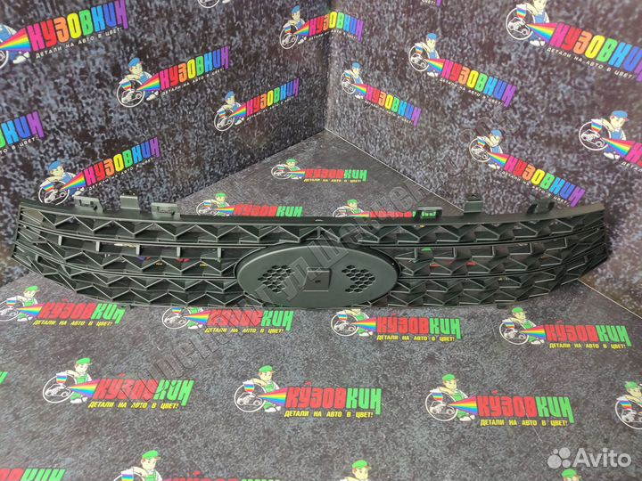 Решетка переднего бампера LADA Vesta верхняя веста