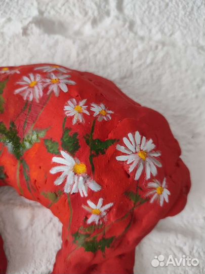 Скульптура на стену Красный медведь