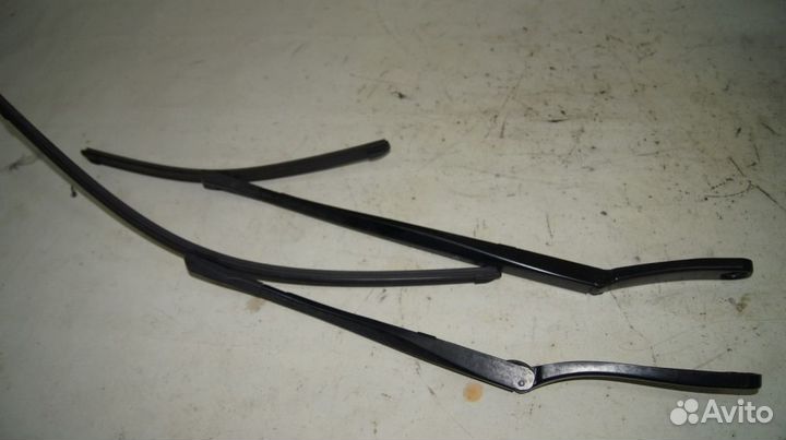 Поводок + щётка стеклоочистителя F комплект (правы