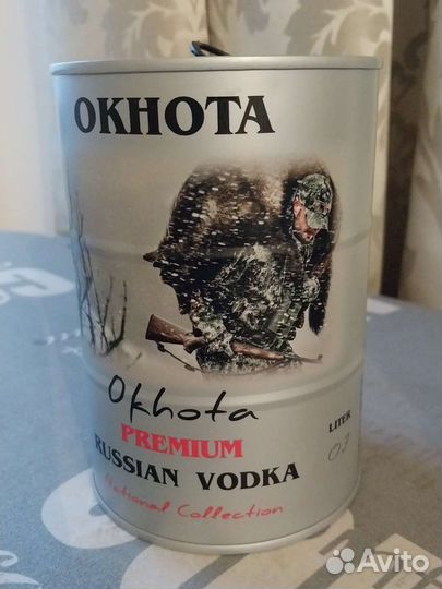 Банки из под водки Нефть Neft и Охота Okhota