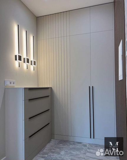 Шкаф распашной с фрезерованными фасадами