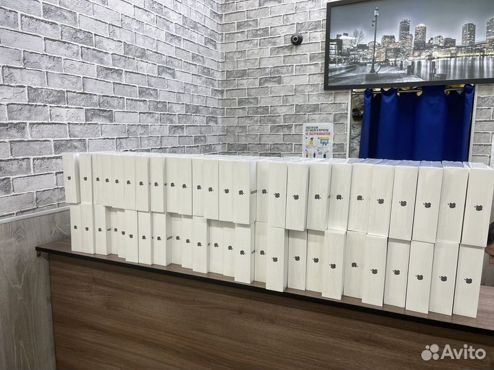 Apple iPad Air (2022) 256GB Wi-Fi (Blue)