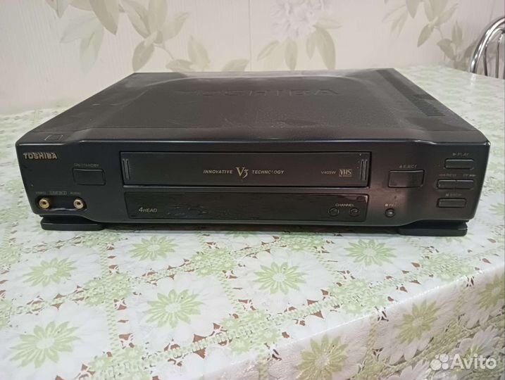 Видеомагнитофон toshiba