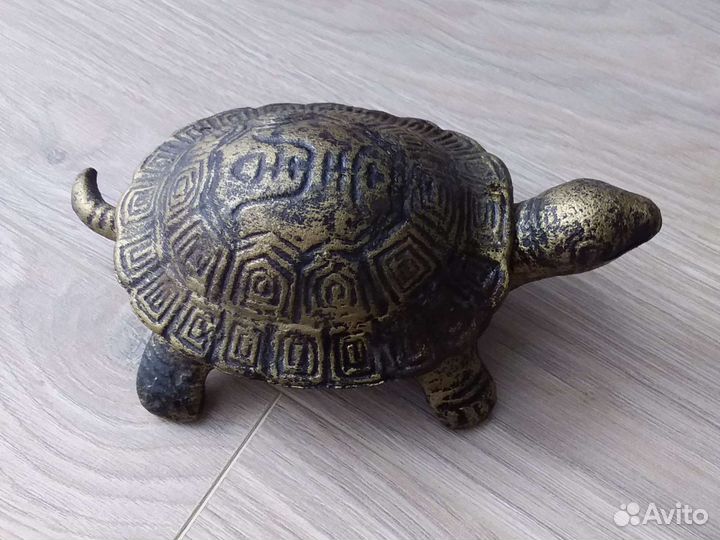 Черепаха металлическая