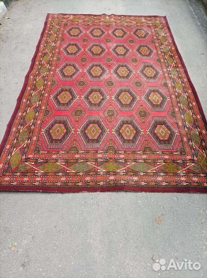 Ковер 2 на 3 м и 1,5 на 2