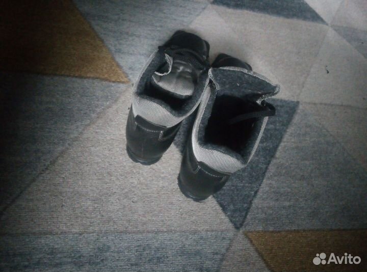 Лыжные ботинки