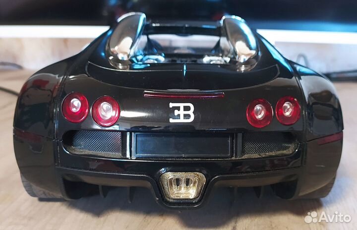 Машина на радиоуправлении Bugatti veyron