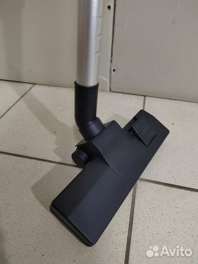 Вертикальный пылесос Kitfort KT-560-1