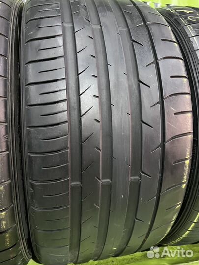 Dunlop SP Sport Maxx 050+ 325/30 R21 и 285/35 R21 108Y