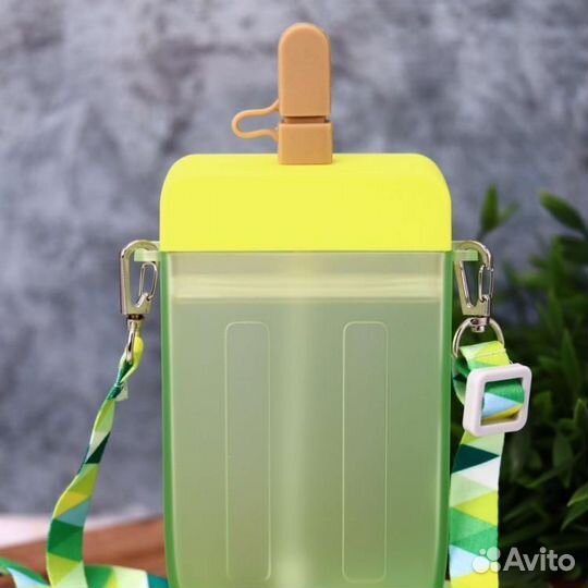 Стильная бутылка для воды