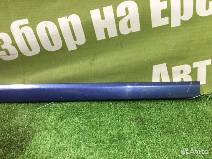 Молдинг двери левый Ford Focus 2