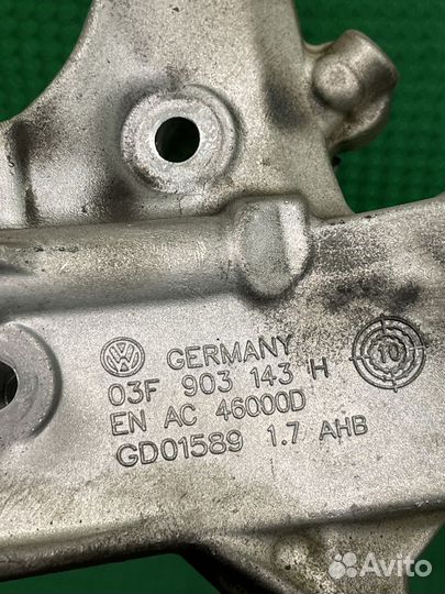 Корпус масляного фильтра Volkswagen Golf 6 1.2 CBZ