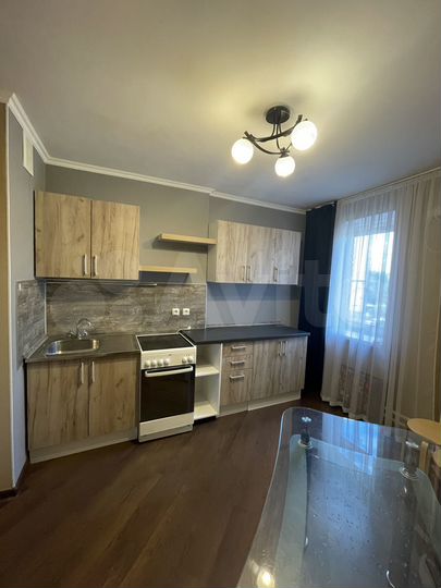 3-к. квартира, 84 м², 3/9 эт.