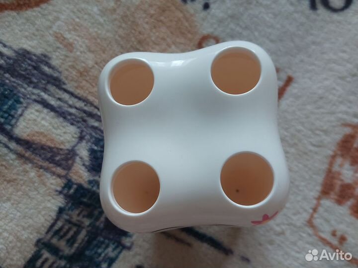 Стакан для зубных щеток