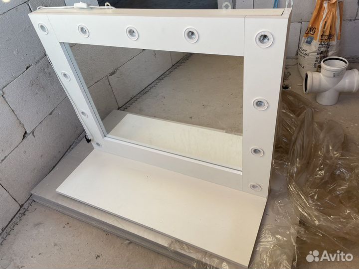 Гримерное зеркало