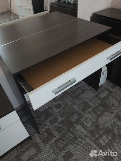 Туалетный столик с зеркалом бу