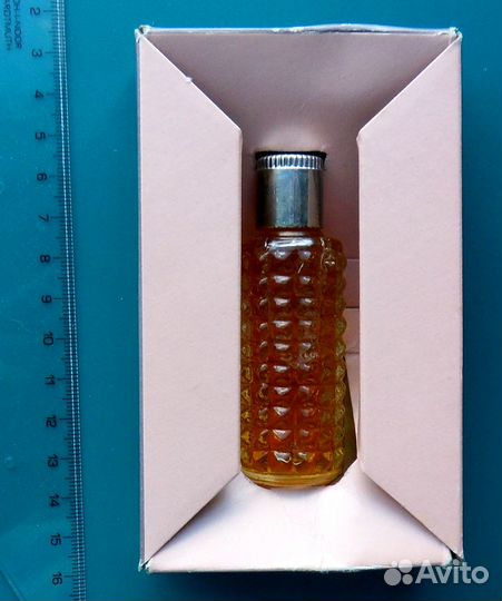 Духи желаю счастья Уральские самоцветы. Свердловск