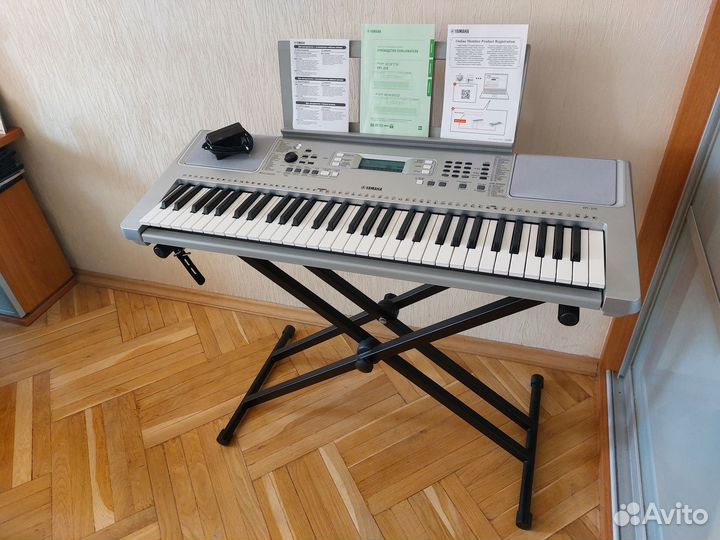 Синтезатор Yamaha YPT-370 серебристый