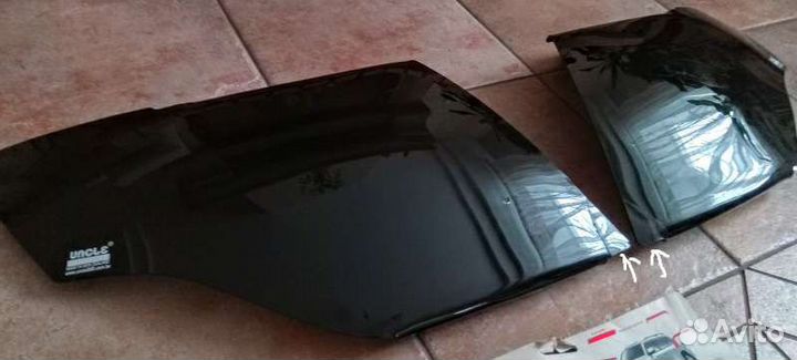 Дефлектор капота и очки фар Mitsubishi Pajero