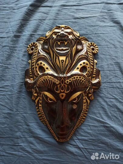 Маска резная