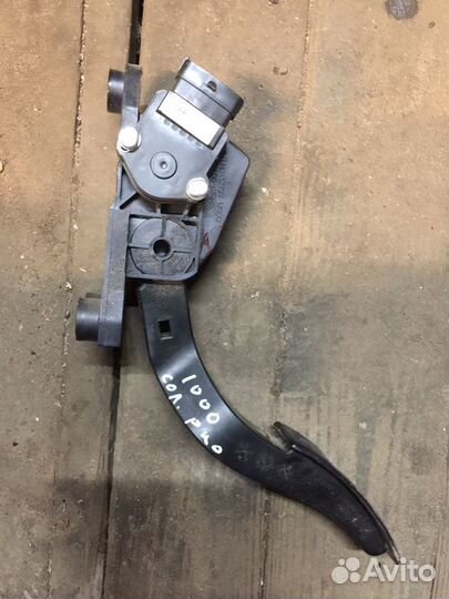 Хундай Солярис электронная педаль газа