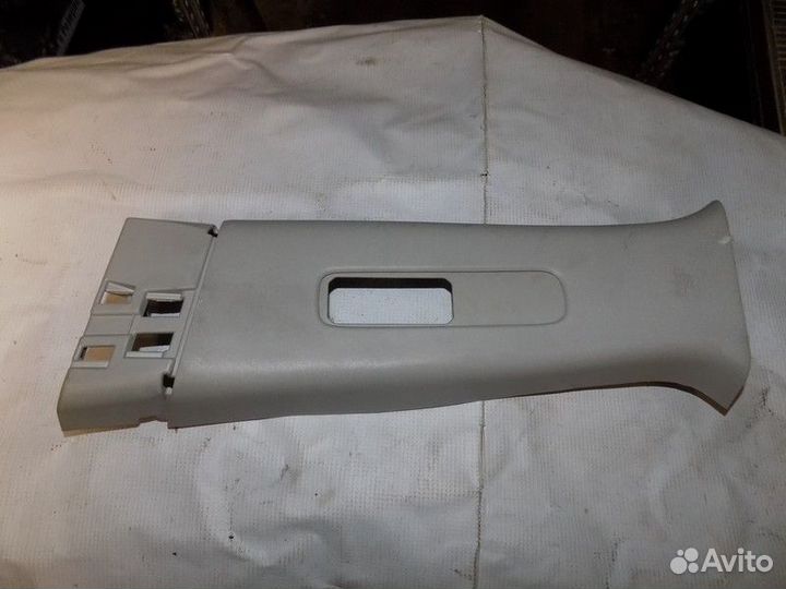 Обшивка стойки Juke (F15) 2011