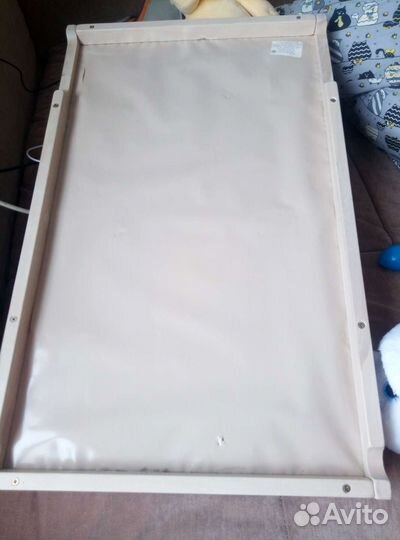 Пеленальная доска на кроватку