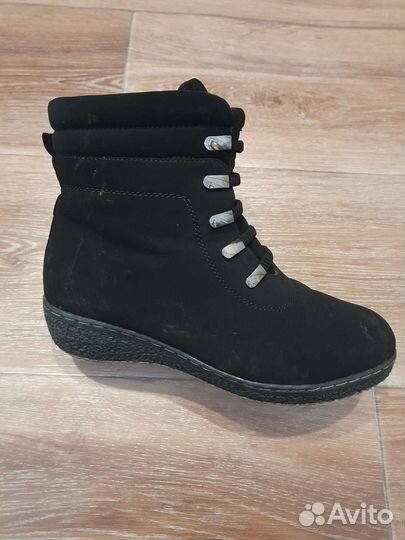 Ботинки женские 37 размер