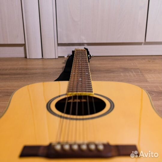 Акустическая гитара Washburn