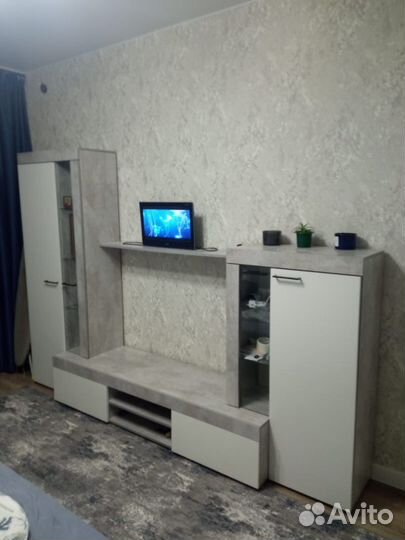 Стенка в гостиную новая