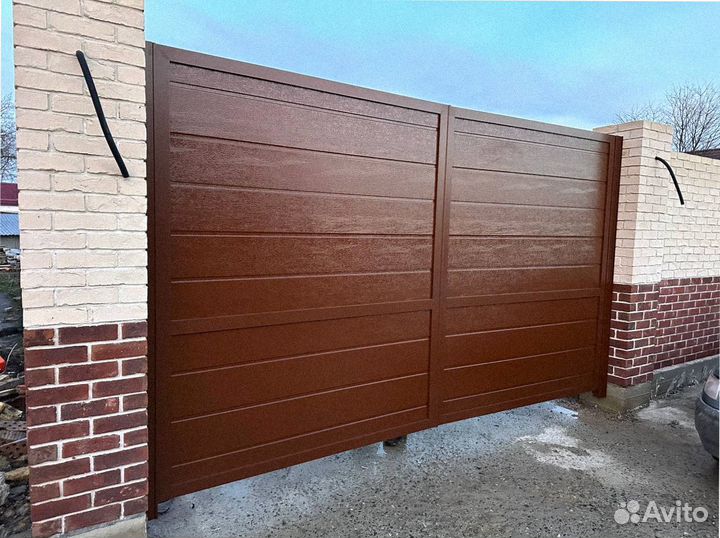 Распашные алюминиевые ворота с заполнен (Prestige)