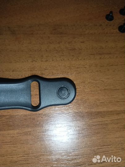 Продам пл.гвоздик для ремешков Xiaomi Mi Band 5-7