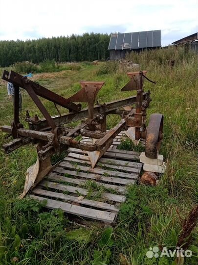 Плуг 3хкорпусный