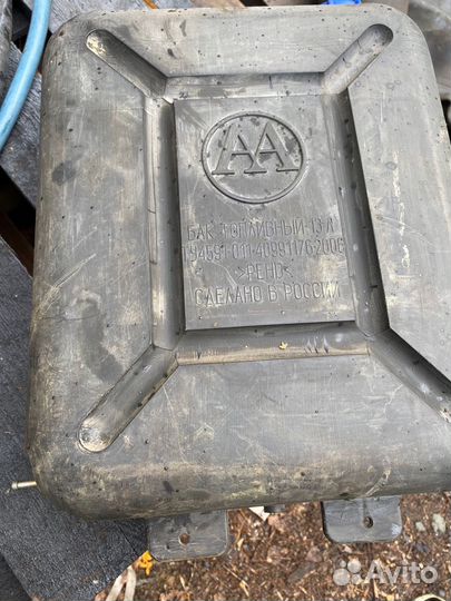 Топливный бак для лодочного мотора