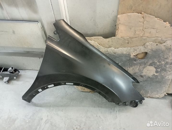 Крыло переднее правое toyota rav4 40
