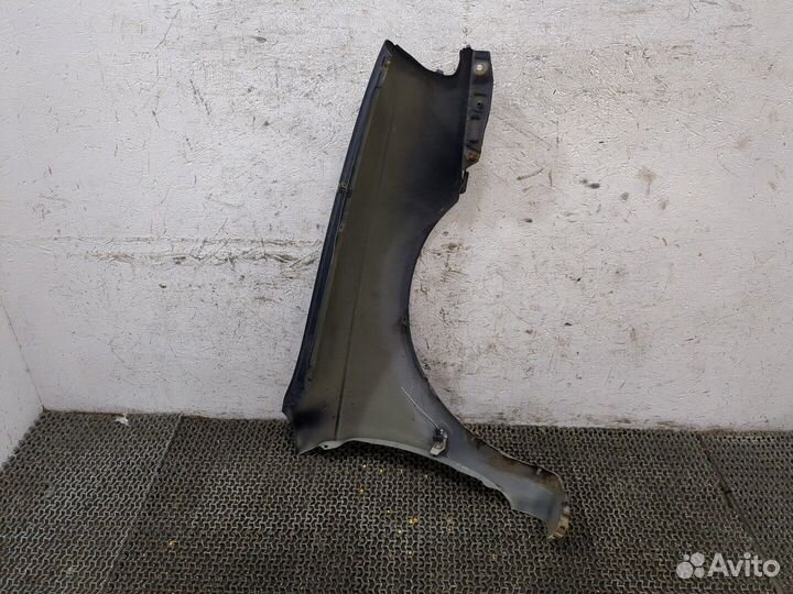 Крыло Toyota Avensis 1, 2001