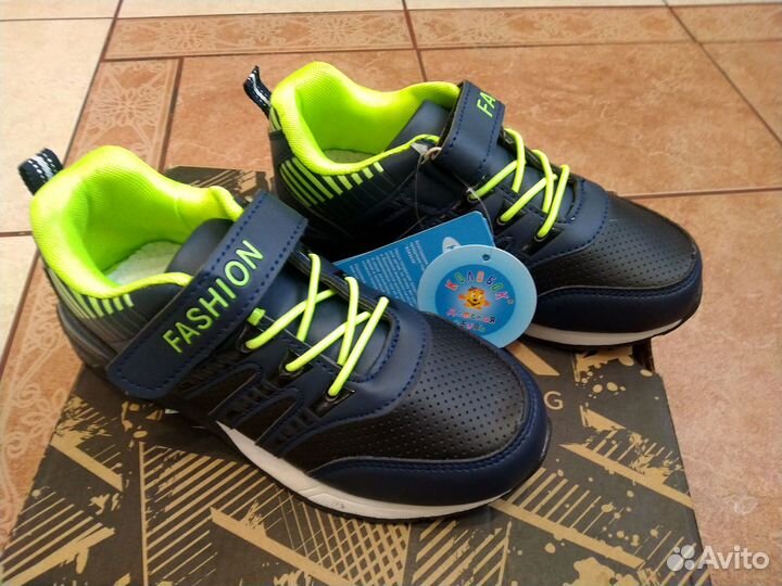 Новые кроссовки для мальчика, р.29 (18.5 см)