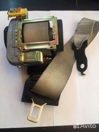 Ремень Mercedes w211 передний левый бежевый