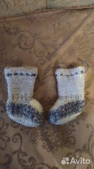 Варежки, пинетки, шапка