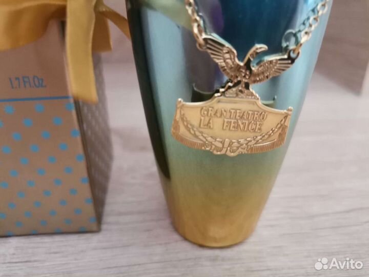 Флакон от нишевой парфюмерии