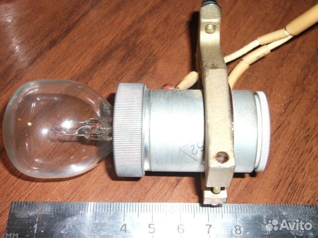 Лампа проекторная с кронштейном и линзой