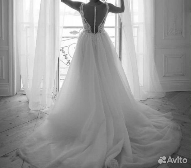 Свадебное платье со шлейфом 44 46
