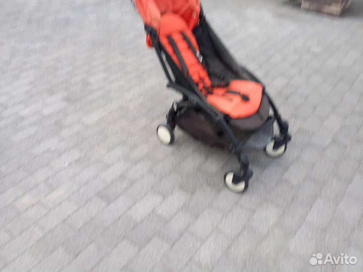 Прогулочная коляска yoya