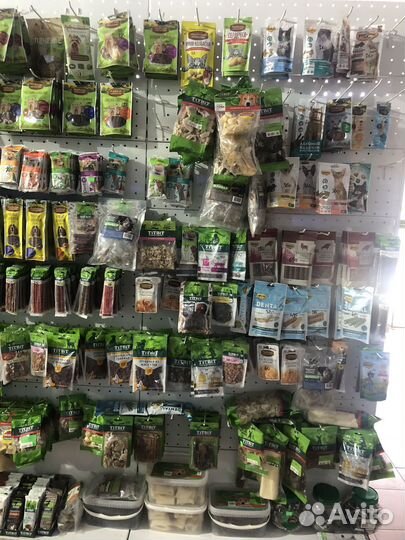 Лакомства для собак и кошек