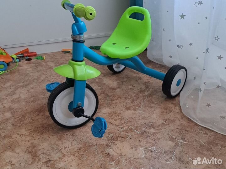 Детский велосипед трёхколёсный