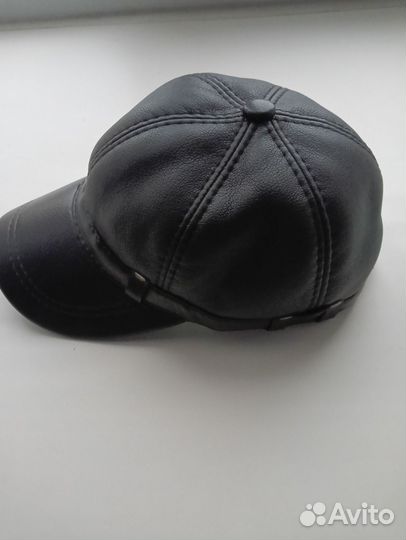 Мужская кожаная кепка зимняя