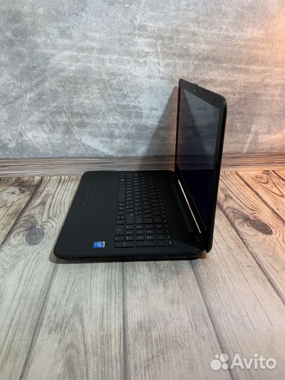 Тонкий как новый ноутбук HP / Intel Celeron / 4gb