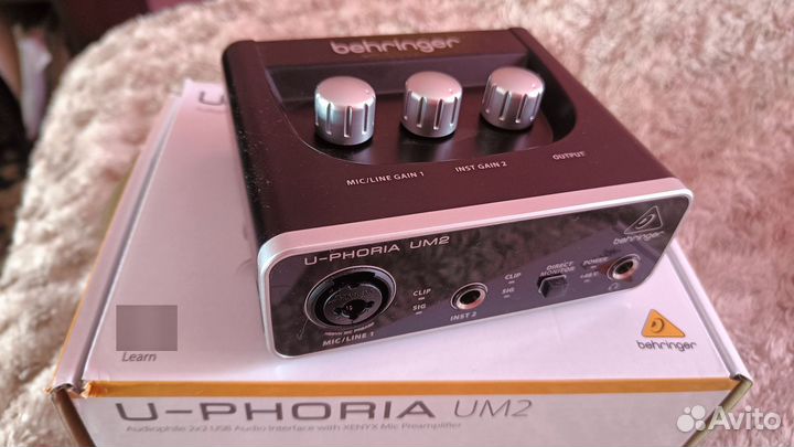 Внешний интерфейс USB behringer UM2