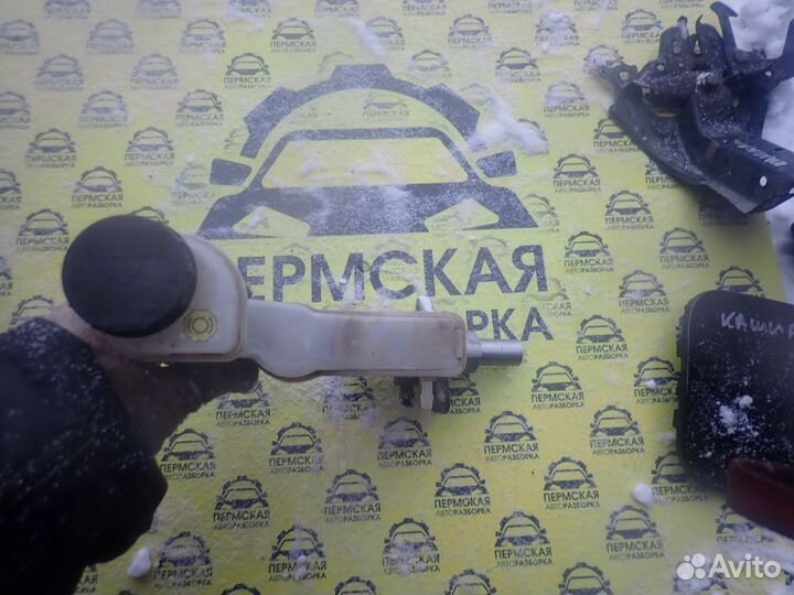 Цилиндр тормозной главный Nissan Qashqai J10