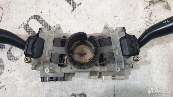 Переключатель под рулевой Toyota Land Cruiser 101